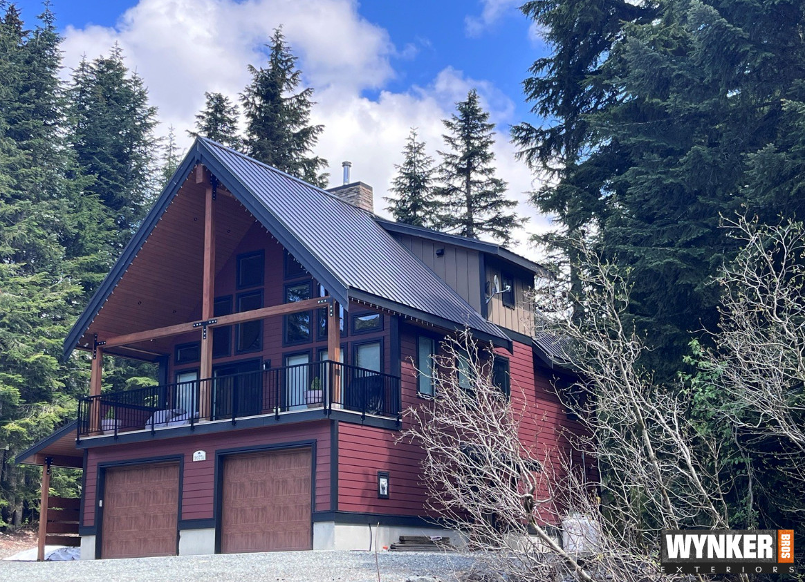 Steep sloped metal roof on luxury cabine in BC